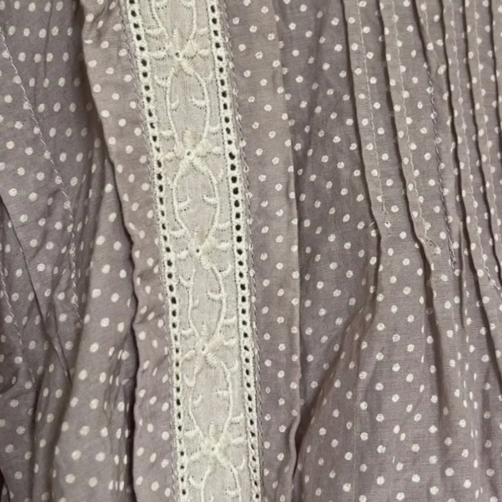 MAGNOLIA PEARL COTTON SILK ELLIE TOP PINTUCKS LACE MOP BUTTONS DOTS OS - Picture 3 of 5